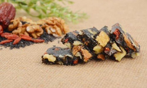身上一挤会变红怎么办网 | 身上一挤就有小米粒一样的冒出来,身上一捏就有红印